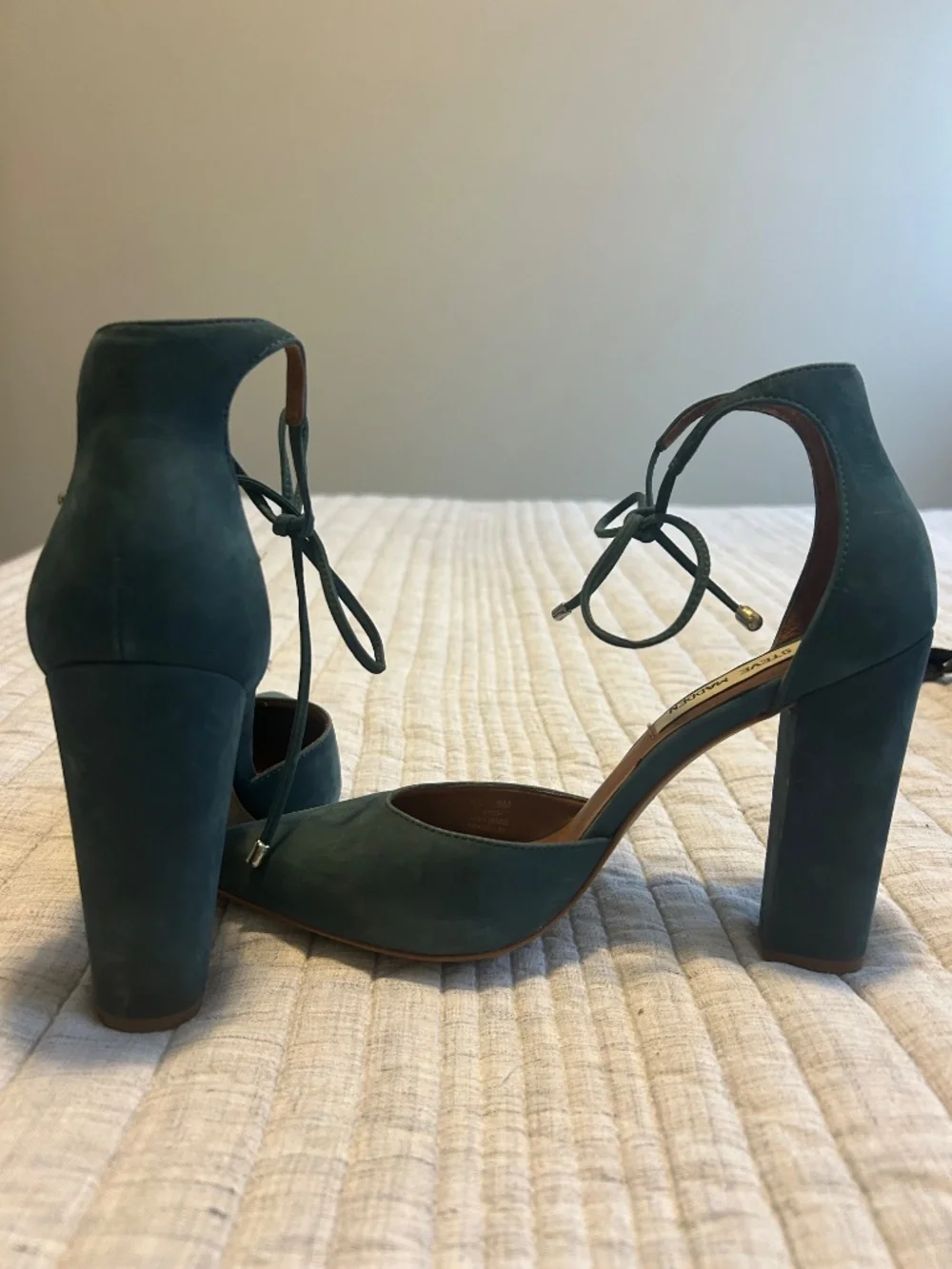Steve Madden Women's 8M Pampered Blue Leather Pointed Toe High Heel Pumps